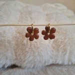 Paire de pampilles Luna sur des créoles dorées en acier inoxydable